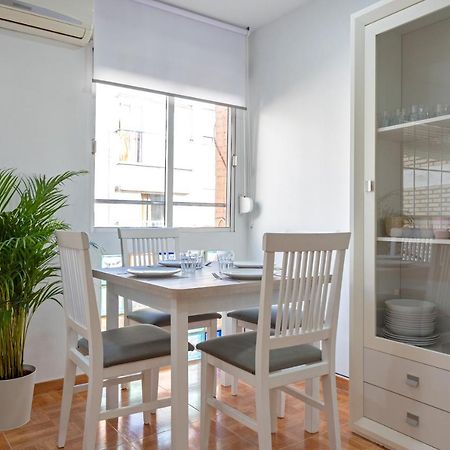 Charming 2 Bedroom Apartment At Triana Center By Oui Seville Sevilha Exterior foto