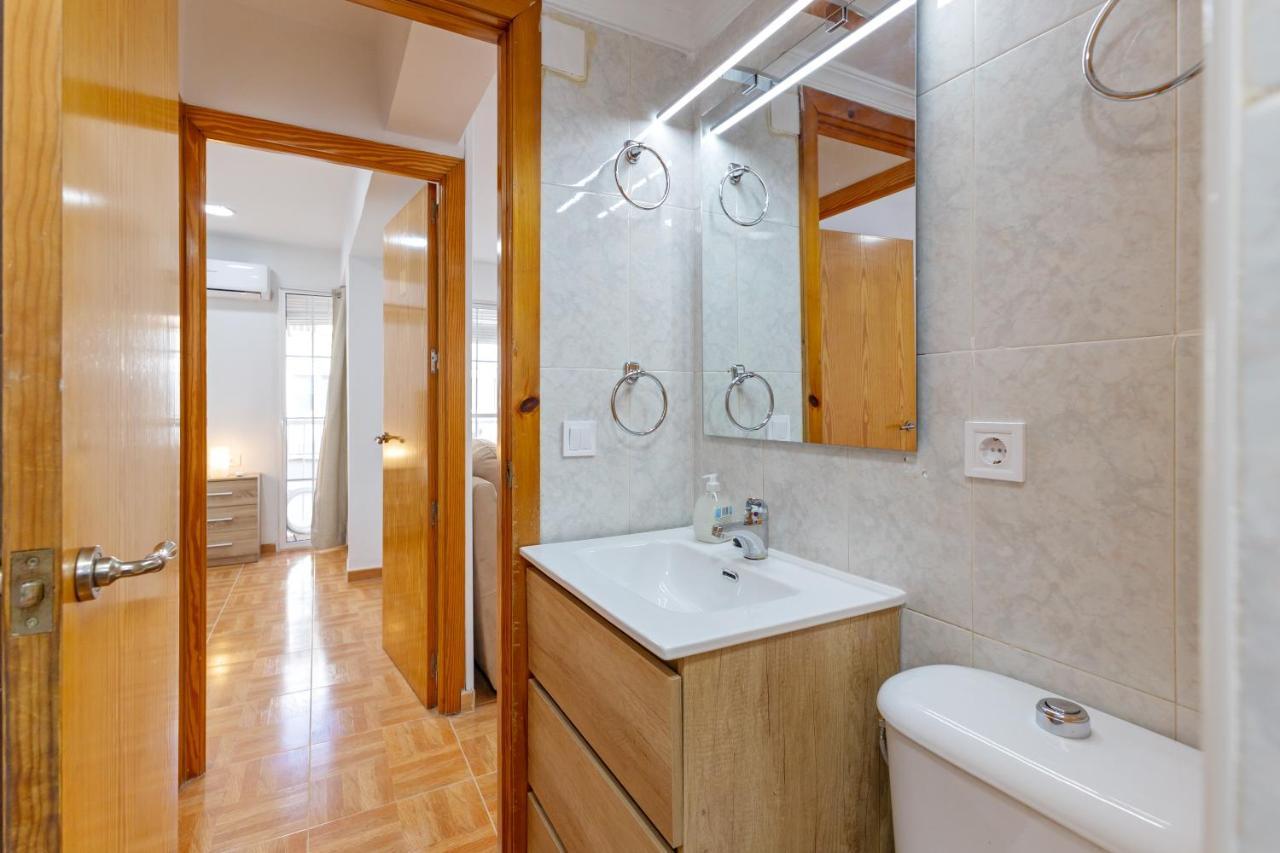 Charming 2 Bedroom Apartment At Triana Center By Oui Seville Sevilha Exterior foto
